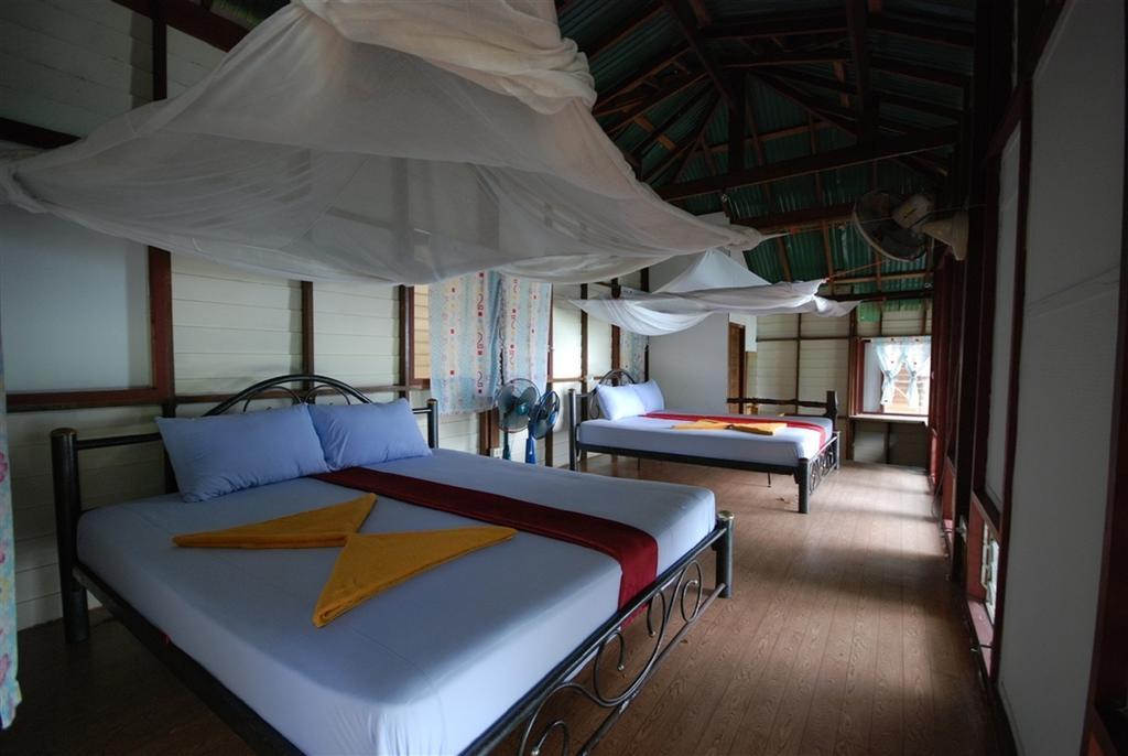 Tohko Beach Resort Phi Phi Don Pokoj fotografie